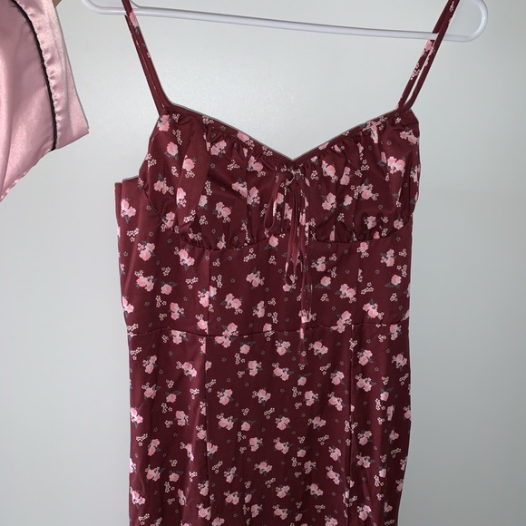 Maroon/Red Midi Floral Dress 
Size: Large
Brand: Shein
Condition: Unworn/New - Picture 2 of 2